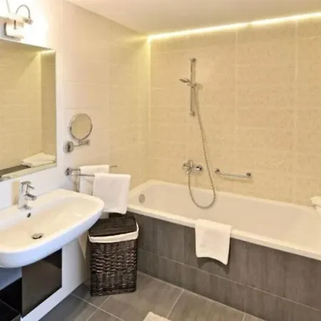 Hotel &