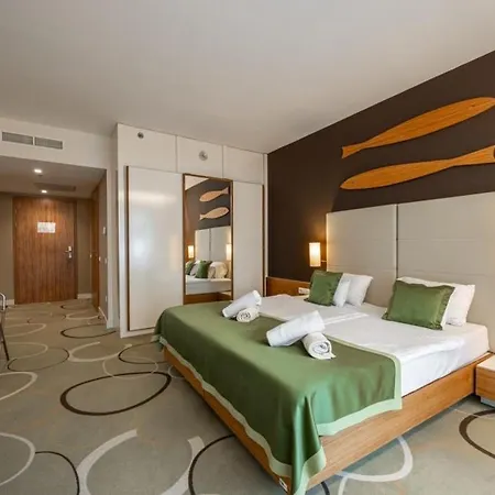 & Hotel